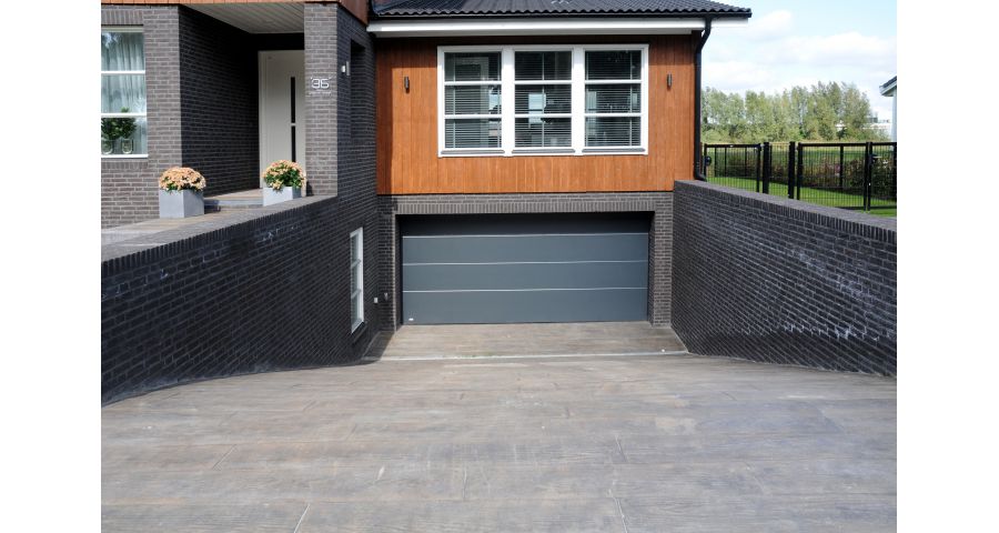 Klütsch Verladetechnik - Garagentore | Exklusive Garagensektionaltore